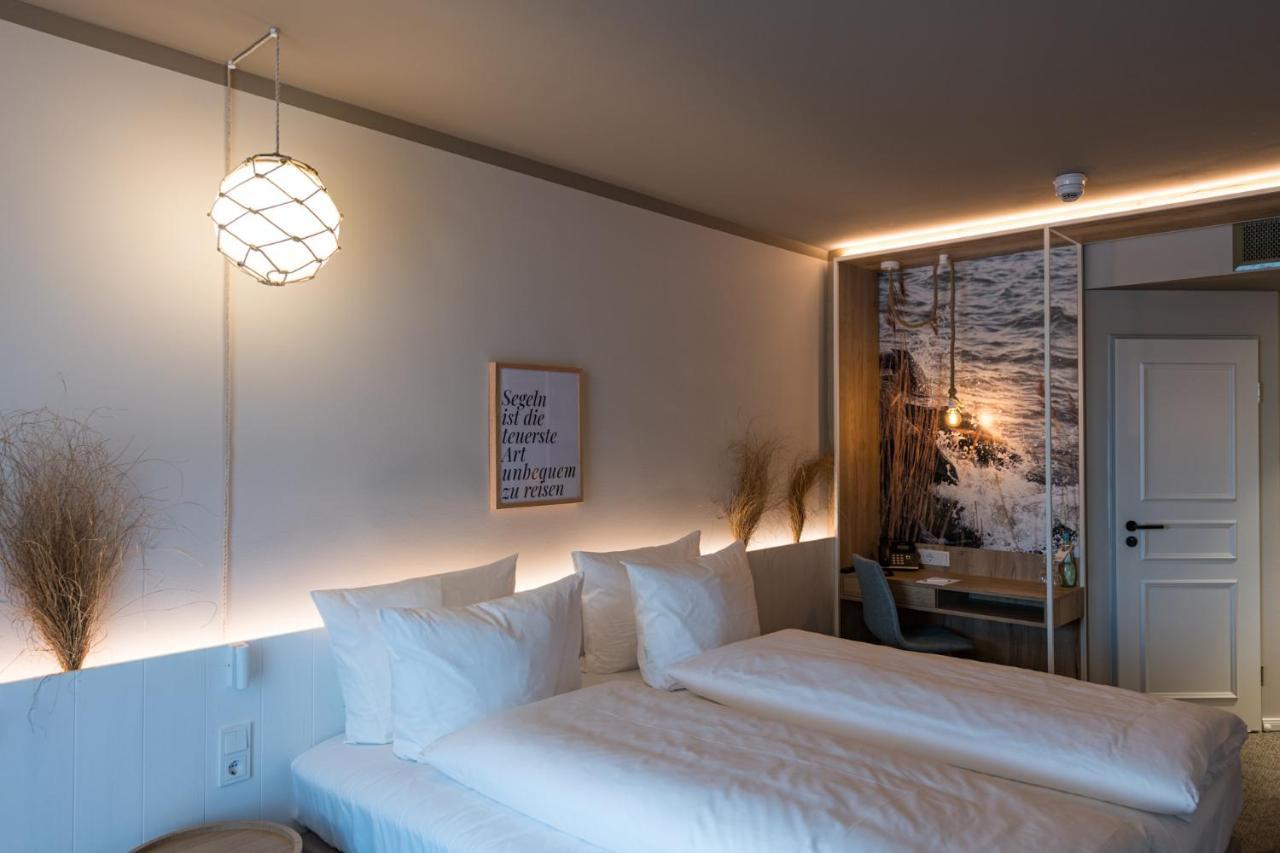 Hafenhotel Zu プットブス エクステリア 写真