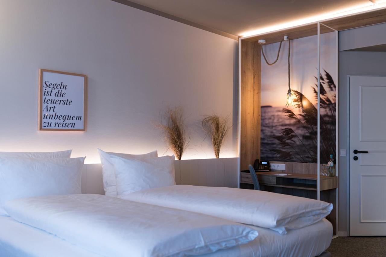 Hafenhotel Zu プットブス エクステリア 写真