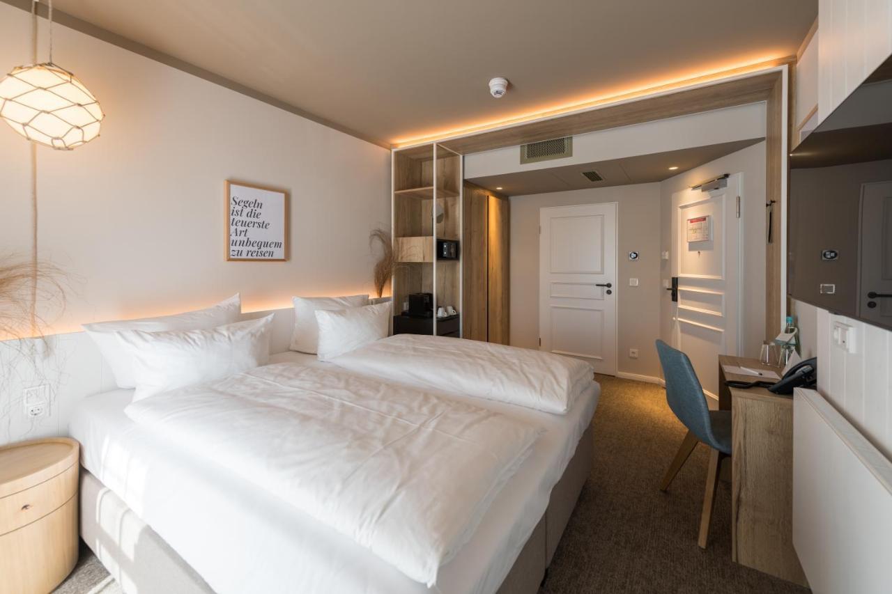 Hafenhotel Zu プットブス エクステリア 写真