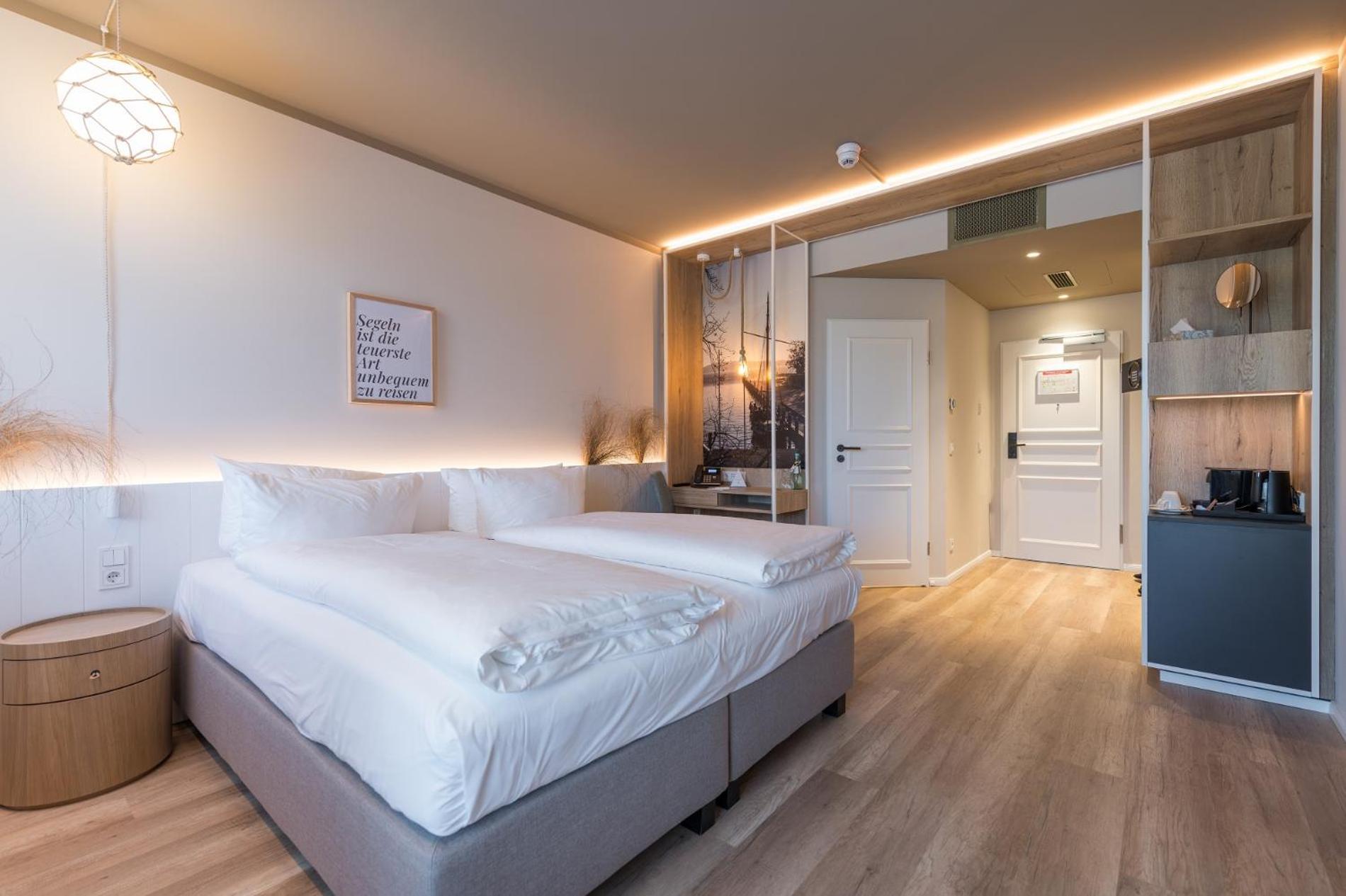Hafenhotel Zu プットブス エクステリア 写真