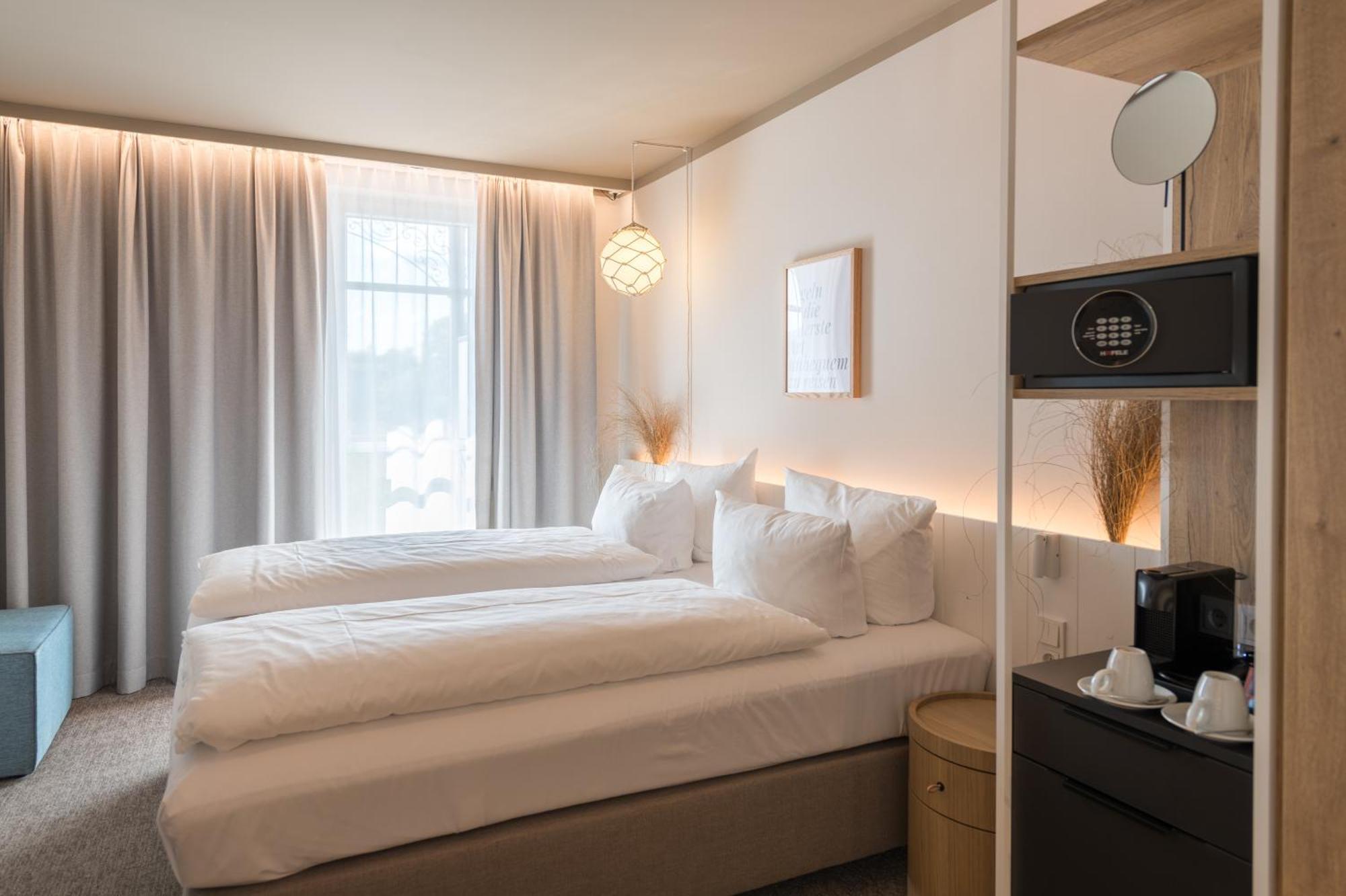 Hafenhotel Zu プットブス エクステリア 写真