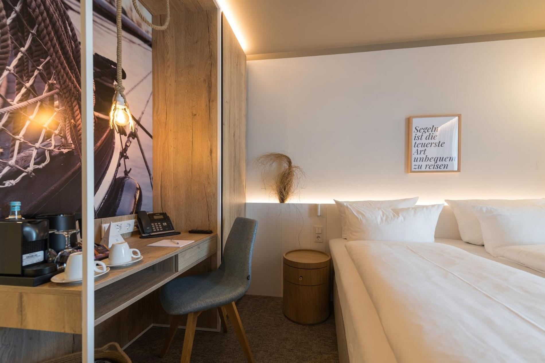 Hafenhotel Zu プットブス エクステリア 写真